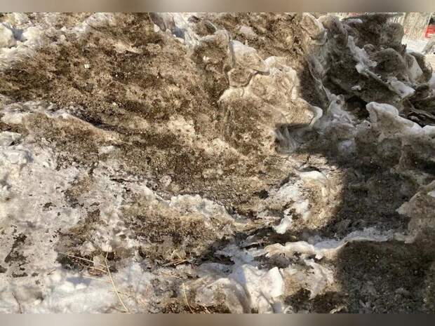 Улицы Читы чистят от снега