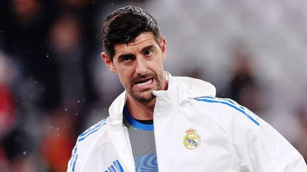 Чилаверт ответил на критику Куртуа: «Это ему должно быть стыдно за то, что он увел девушку у де Брейне»