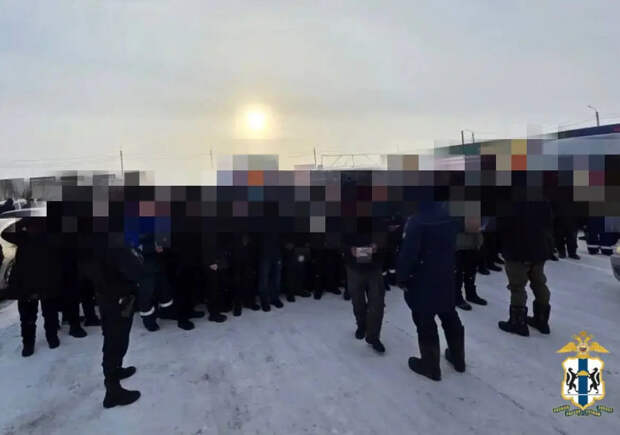 Троих мигрантов отправят из Новосибирска в марте на родину