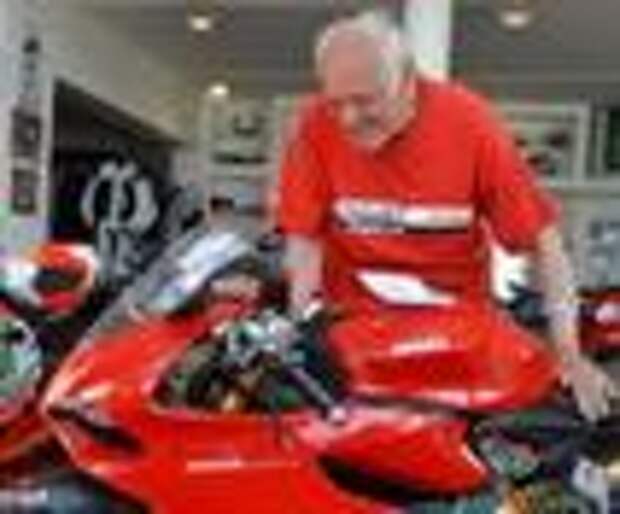 85-летний венгр купил 1199 Panigale