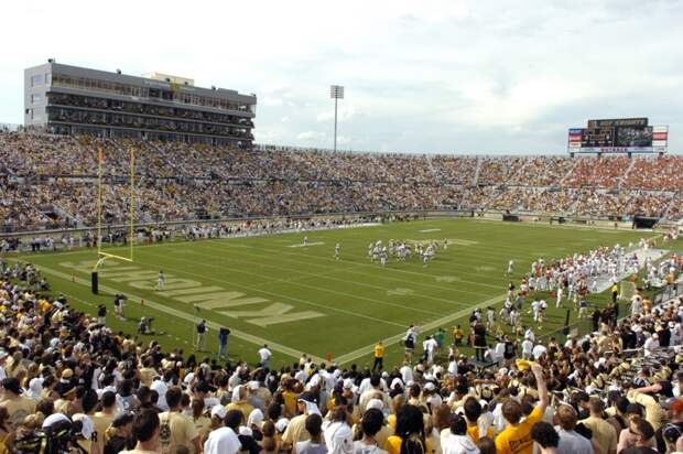 UCF Football Debuts Their New Uniforms With Big-12 Logo And They've Got Knights Fans Ready To Storm The Field