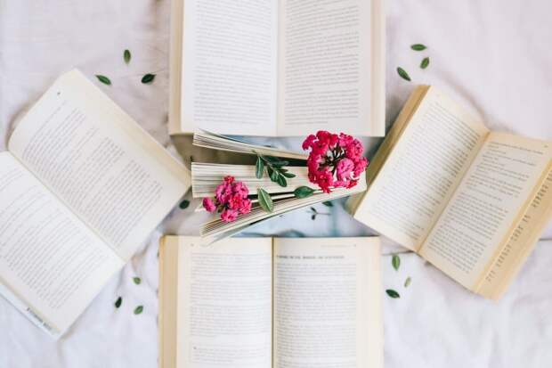 БОМБОРА отмечает 10-летие Дня книгодарения: миллион книг и подарки москвичам в День всех влюбленных