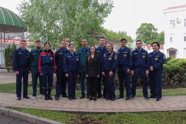 Профессиональный праздник пожарных: мужество и ответственность спасателей