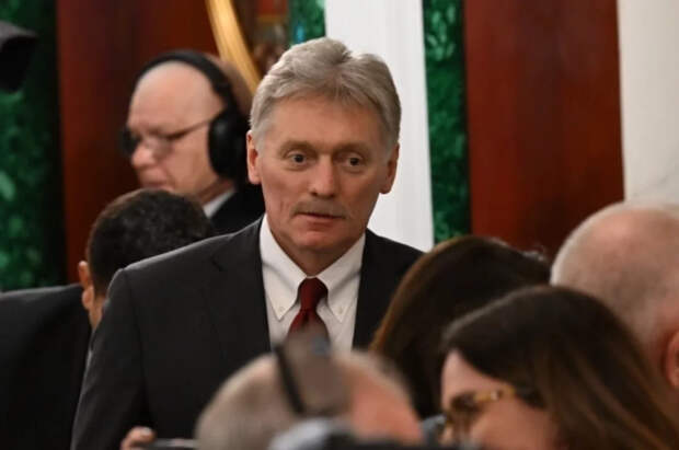 Песков заявил, что Путин не использует мессенджеры