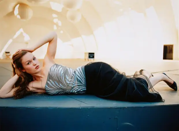 Джулия Стайлз (Julia Stiles) в фотосессии Дьюи Никса (Dewey Nicks)