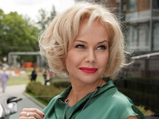 Елена Корикова