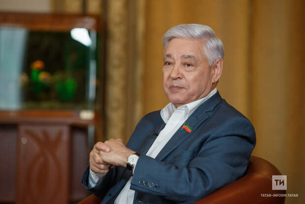 Фәрит Мөхәммәтшин Татарстан халкын Халыкара туган тел көне белән котлады