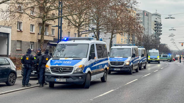 Мужчина угнал авто с тремя детьми в Нидерландах и успел пересечь границу Бельгии