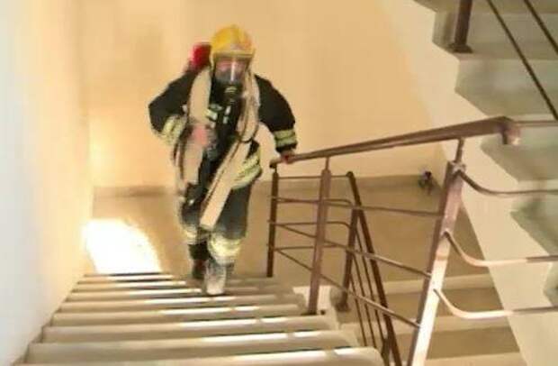 В Ярославле соревновались пожарные-газодымозащитники