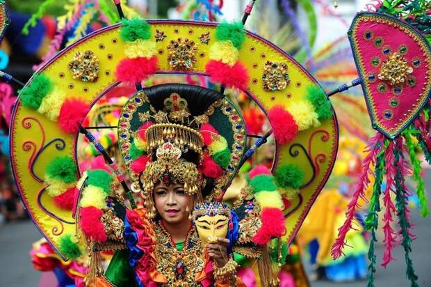 Необычный карнавал в индонезийском Джембере (28)