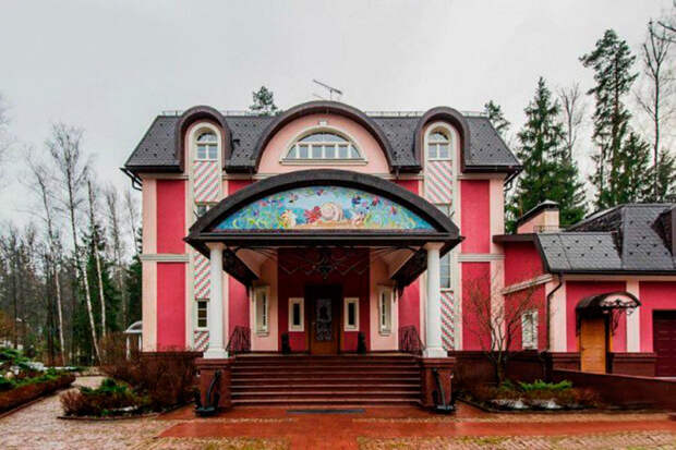 Как выглядит Рублевка, самый дорогой район в России (ФОТО)