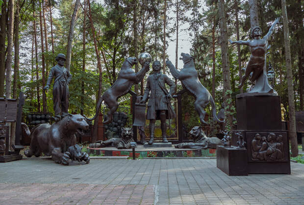 Петр Первый и компания. /Фото:lovigin.livejournal.com Петр Первый и компания. /Фото:lovigin.livejournal.com