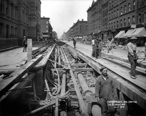 Два брата сфотографировали каждый этап строительства метро Нью-Йорка в 1900-1939 годы