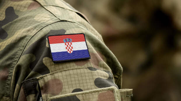 Президент Хорватии предупредил об отзыве сил из НАТО в случае конфликта России и Украины