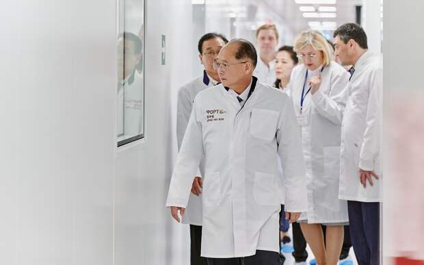 Делегация Северной Кореи оценила производство вакцин в Рязанской области