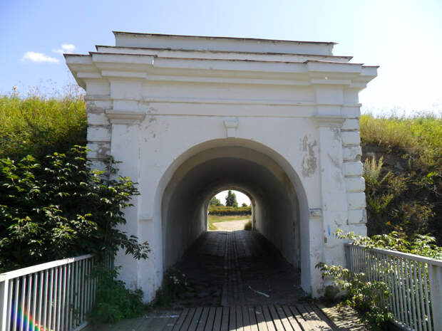 Внешние Фридрихсгамские (Равелинные) ворота и Анненский мост, Анненские укрепления, Выборг