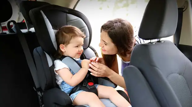 Как приучить ребенка к автокреслу: простые советы для родителей