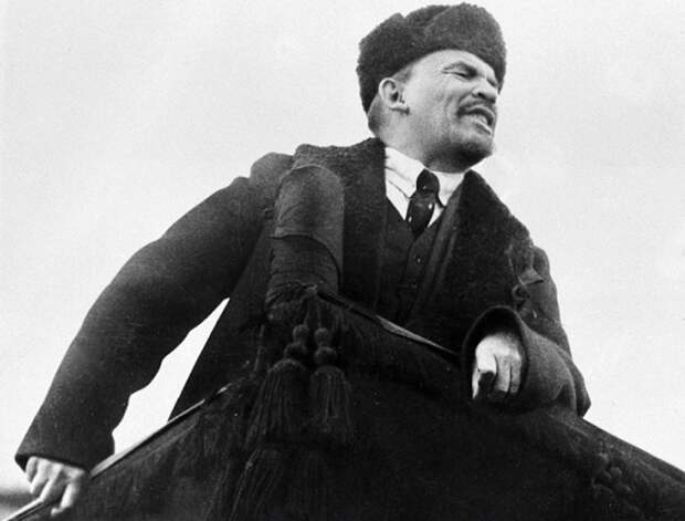 Алфавит революции: зачем Ленин хотел перейти с кириллицы на латиницу