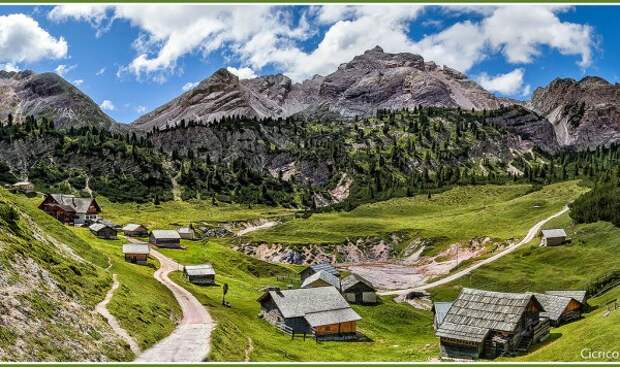 Сан-Виджилио-ди-Мареббе (San Vigilio di Marebbe) - очаровательная горная деревушка. (56 фото)