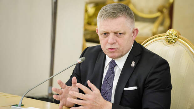 Фицо обвинил Зеленского в зловредности и пригрозил отключить Украине свет