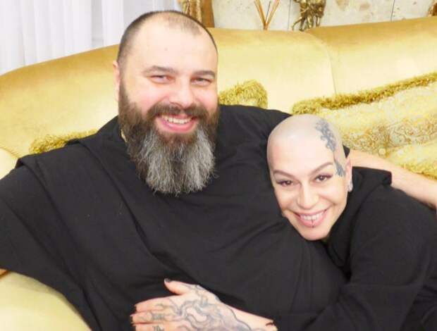 «Снять с шеи обнаглевших людей»: Фадеев ответил на жалобы Наргиз, которой запретили исполнять песни после разрыва контракта с продюсером