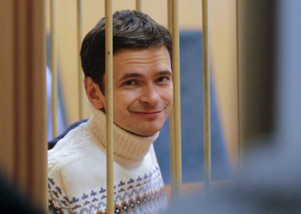 Провал акции протеста в поддержку заключенного Навального увидел весь мир, но не господин Яшин. Либералы в мире грез…