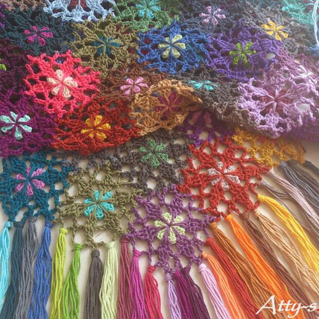 catonaleftoverflowerscarf1 (640x640, 899Kb)