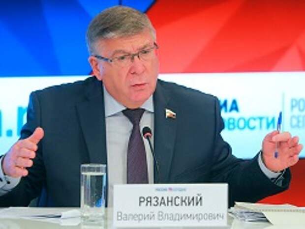 В "ЕР" придумывают, чем занять россиян продленного предпенсионного возраста.