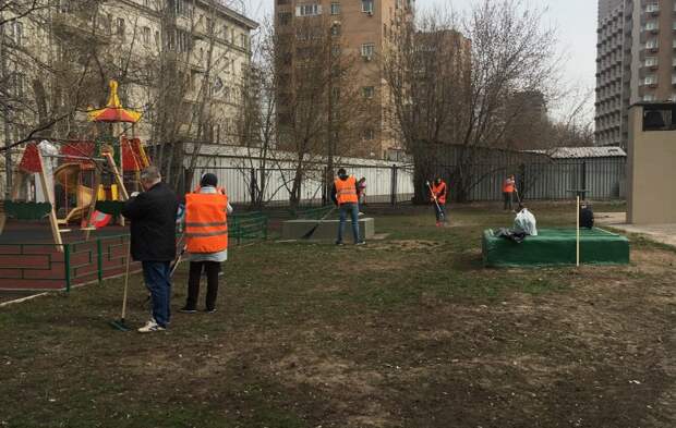 Личное: Во время субботника в Беговом вывезли более 2 тыс. куб. м мусора