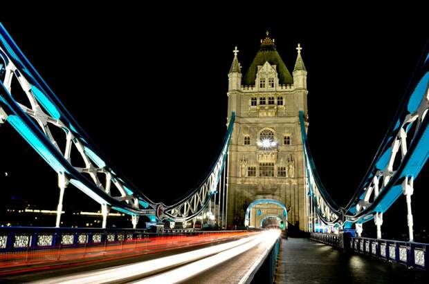 Мост Tower Bridge Light Trails. NewPix.ru - Захватывающие фотографии мостов