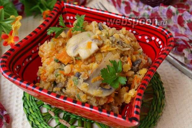 Фото Гарнир из красной чечевицы с шампиньонами