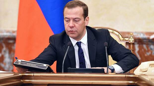 Когда и зачем правительству России уходить в отставку Когда и зачем правительству России уходить в отставку