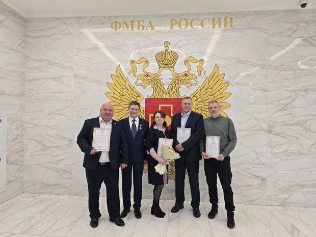 Врачу из Астрахани вручили благодарность за работу в прифронтовых госпиталях