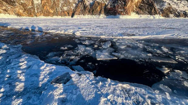 «Сильный шок»: администратор базы о состоянии выжившего туриста на Байкале