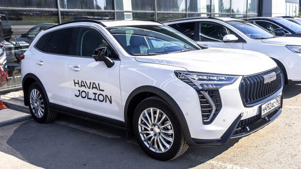 Самый популярный кроссовер в России обновился и вышел на рынок