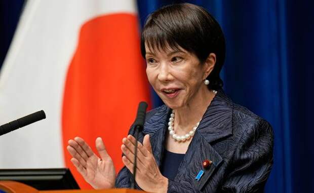 На фото: новый премьер-министр Японии Санаэ Такаити