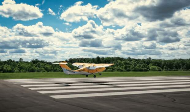 Уникальный самолет EL-2 Goldfinch может взлететь с футбольного поля