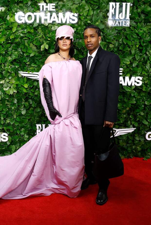 Независимые: Александр Молочников, Джулия Робертс и Кристен Стюарт