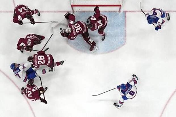 Судьи не засчитали два гола сборной США в матче с Латвией на Олимпийских играх