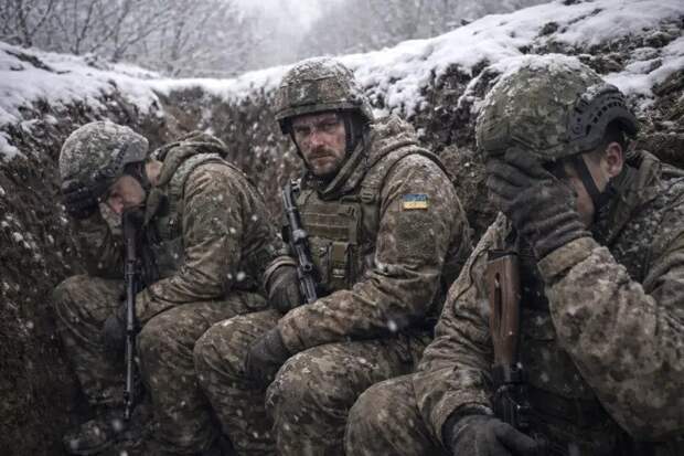 250 тысяч любой ценой: как Киев пытается купить новую армию