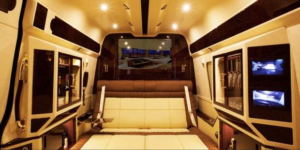Пуленепробиваемый Mercedes Sprinter от компании Lexani Motorcars