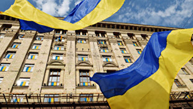 Украинские флаги. Архивное фото