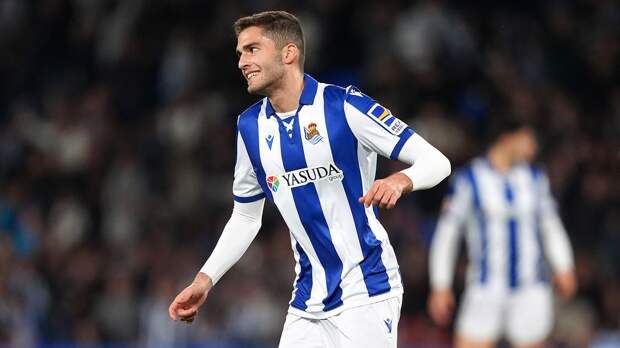 Российского футболиста просто уничтожают в Европе: «Боже, Захарян полностью бесполезен»