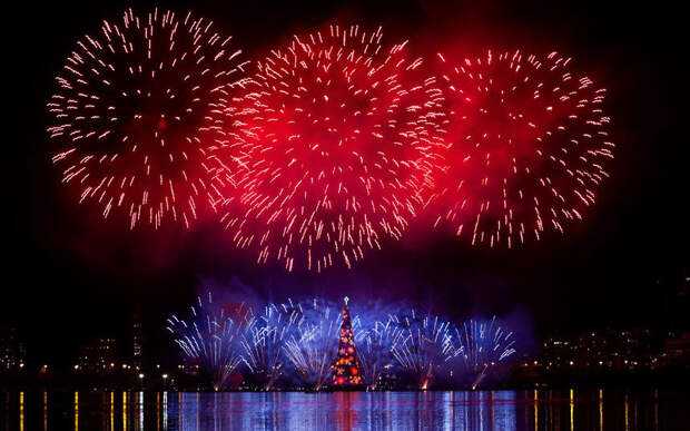 Christmas trees and lights 3 Ёлки и праздничные огни по всему миру
