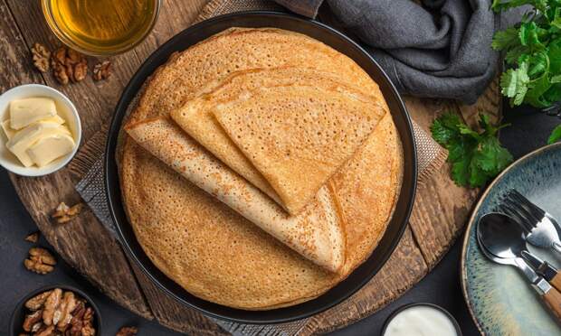 Невероятно тонкие кружевные блины: рецепт на молоке и кипятке