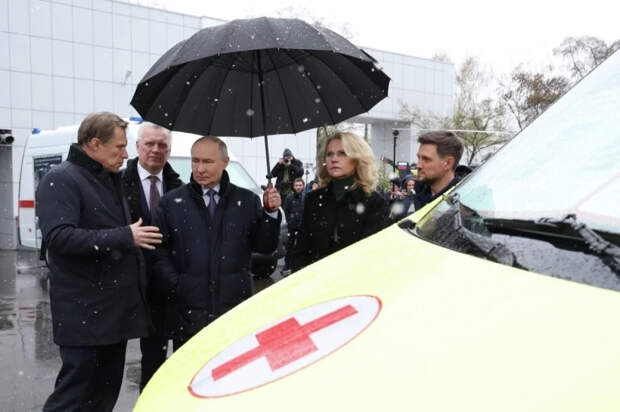 Голикова заявила, что ей было лестно, когда Путин защитил её от непогоды