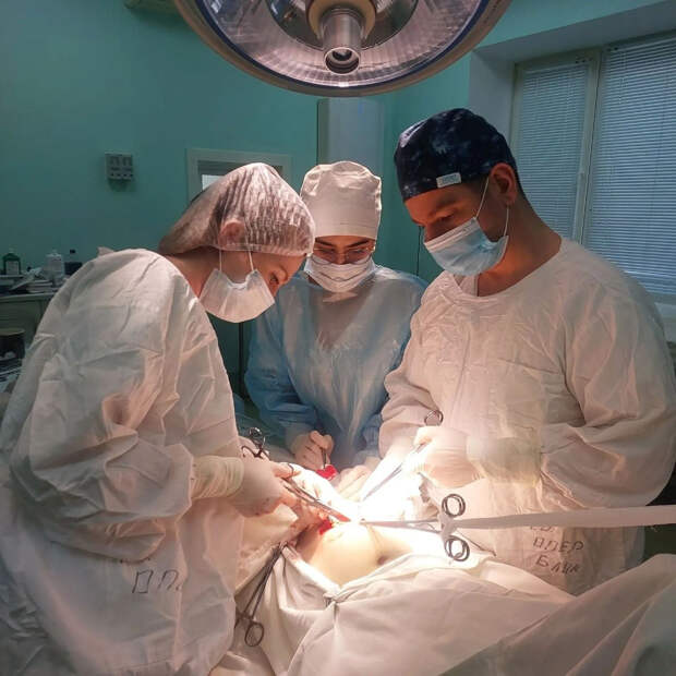 Врачи удалили у 14-летней россиянки гигантскую опухоль