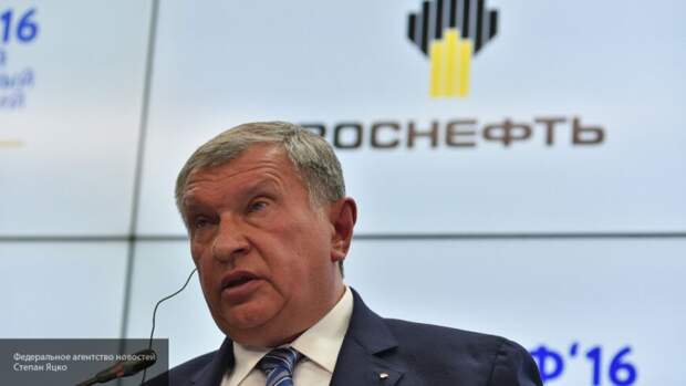 Сечин сравнил последствия санкций для "Роснефти" и компаний из США