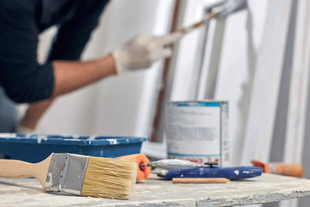 Жильцы многоквартирного дома в России попали в больницу из-за ремонта соседа