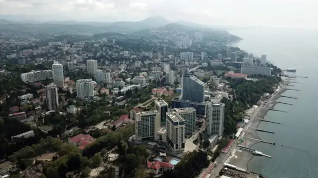 Власти Сочи заявили, что отказываются от получения наград «Голубой флаг» для пляжей